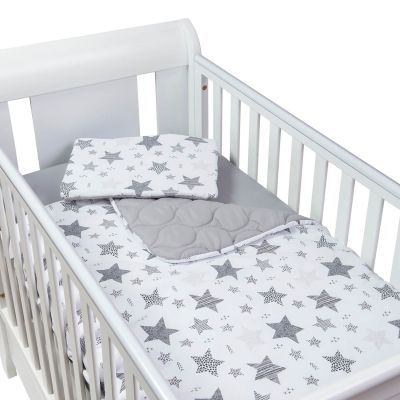 Set lenjerie matlasata 3 piese Kidizi Magic Stars Grey, include perna, plapumioara si cearceaf