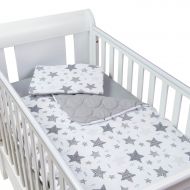 Set lenjerie matlasata 3 piese Kidizi Magic Stars Grey, include perna, plapumioara si cearceaf