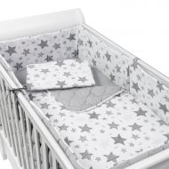 Set lenjerie matlasata 5 piese Kidizi Magic Stars Grey, include perna, plapumioara, aparatoare si cearceaf
